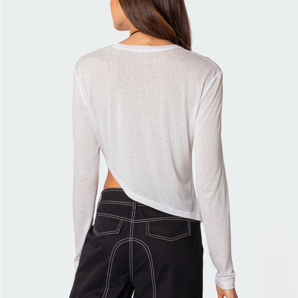 EDIKTED Asymmetrical white long sleeve shirt - Picture 2 of 4